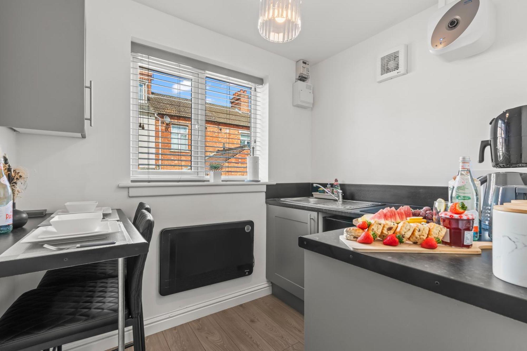 City Centre House, Parking With Ev, Free Wifi, Netflix Coventry Exterior foto